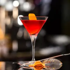Przepis na drink Manhattan – klasyczny koktajl, który musisz spróbować