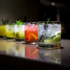 Odkryj najlepsze drinki z Bols Kamikaze, które zachwycą twoje zmysły