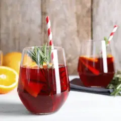 Najlepsze drinki z żurawiną, które zaskoczą Twoich gości