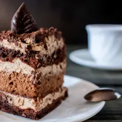 Najlepsze połączenia smaków tortów – jakie smaki pasują do siebie idealnie?