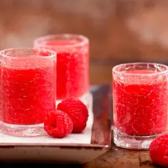 Najlepsze drinki z soplicą malinową, które zachwycą Twoich gości