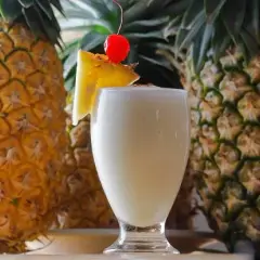 Pyszne drinki z sokiem ananasowym, które zachwycą Twoje podniebienie