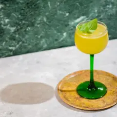 Najlepsze drinki z mango i rumem, które musisz spróbować latem