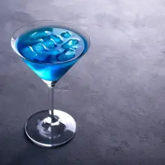 Jak przygotować drink blue lagoon - przepis i ciekawe warianty