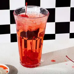 Jak przygotować idealny drink shirley temple – przepisy i historie
