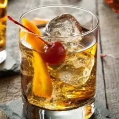 Najlepsze drinki z amaretto przepisy na wyjątkowe koktajle