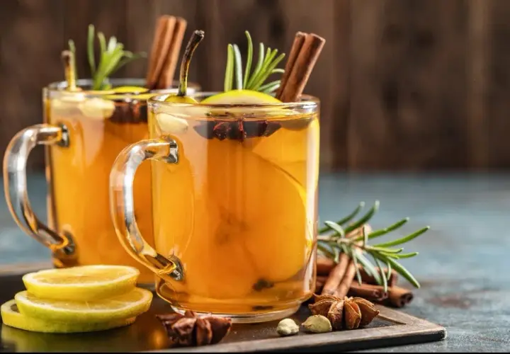 Rozgrzewające drinki zimowe, które pokochasz w chłodne dni