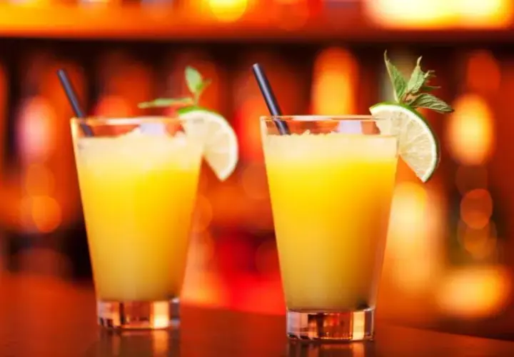 Najlepsze drinki z sokiem pomarańczowym, które musisz spróbować