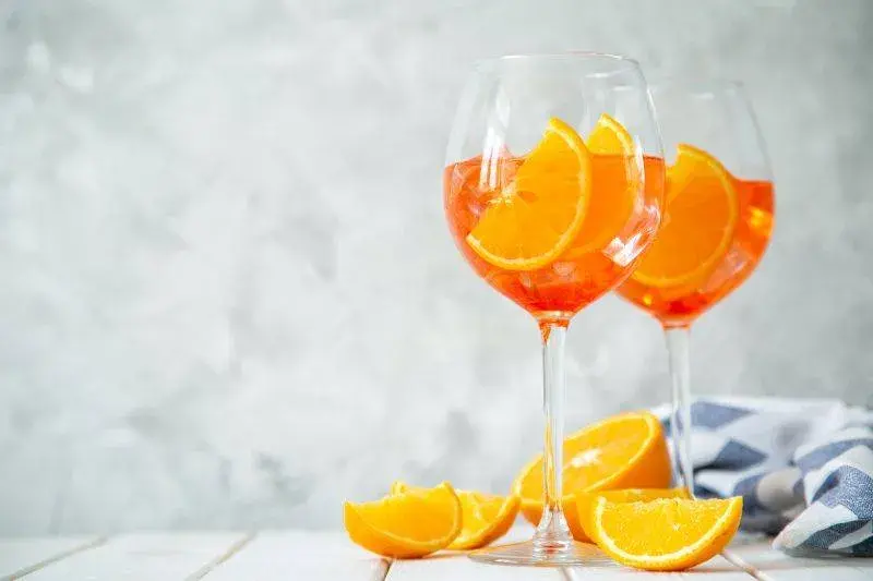 Jak przygotować idealny drink prosecco z aperolem w kilka minut