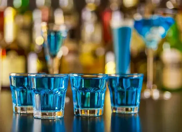 Zdjęcie Odkryj najlepsze drinki z Bols Kamikaze, które zachwycą twoje zmysły