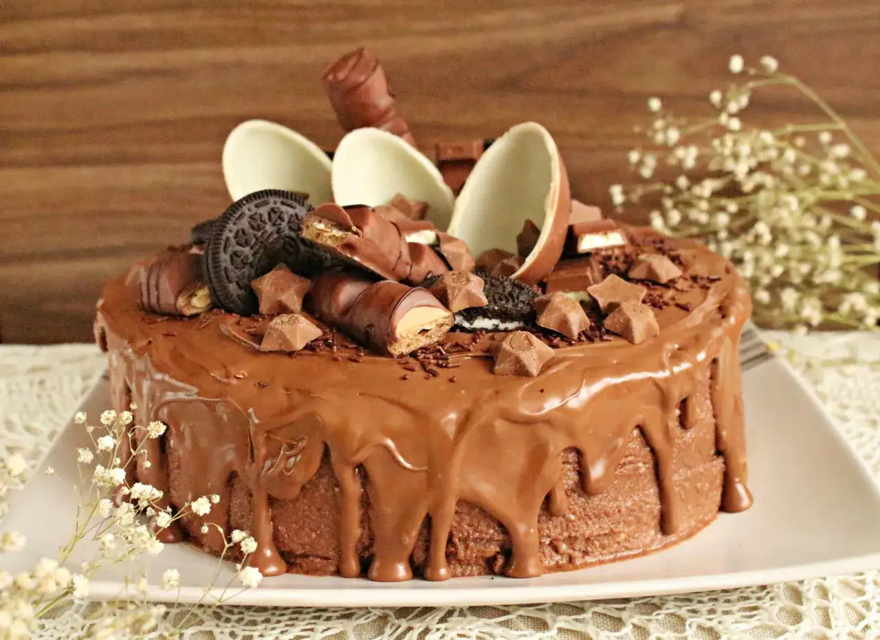 Zdjęcie Jak zrobić czekoladę na tort, by zaskoczyć gości smakiem