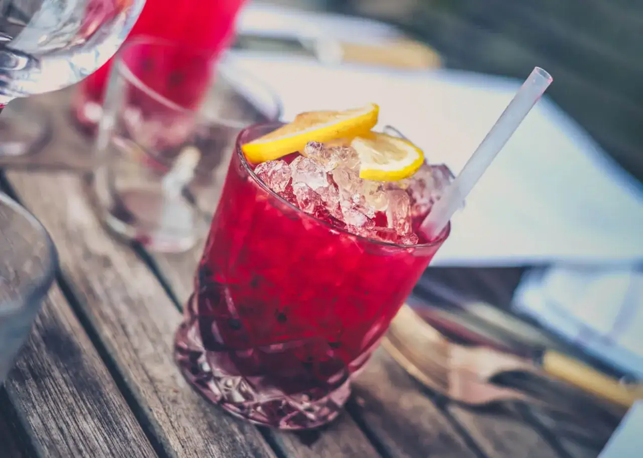 Zdjęcie Najlepsze drinki z grenadiną i sprite, które zaskoczą Twoich gości